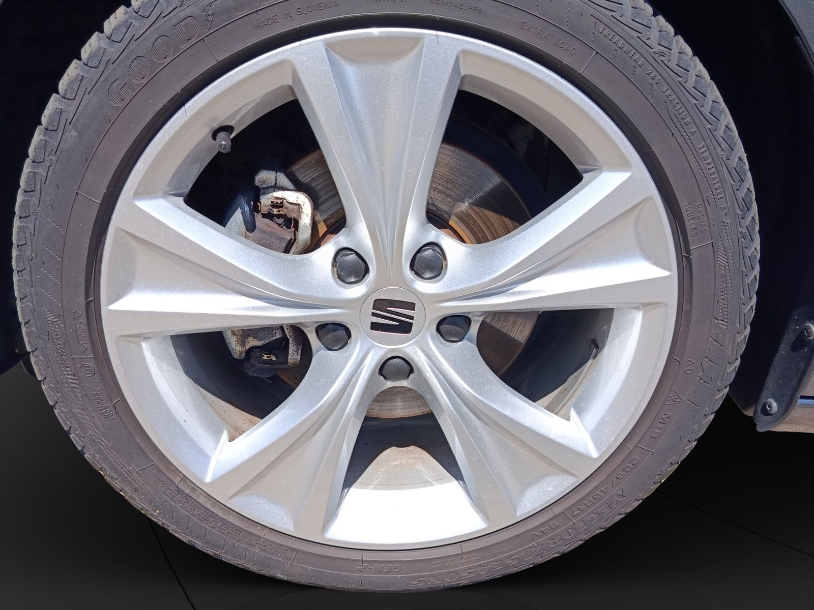 Seat Leon ST 1.5 eTSI FR AHK LED LM 17" Navi RFK ACC