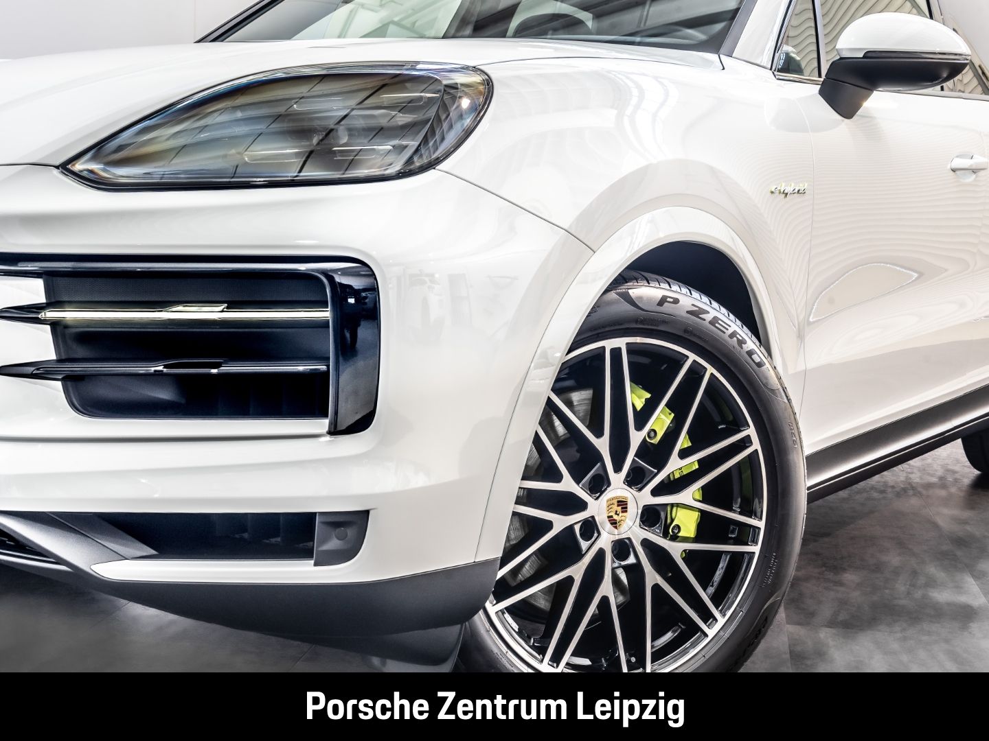 Porsche Cayenne E-Hybrid el.AHK InnoDrive Luft BOSE 360G