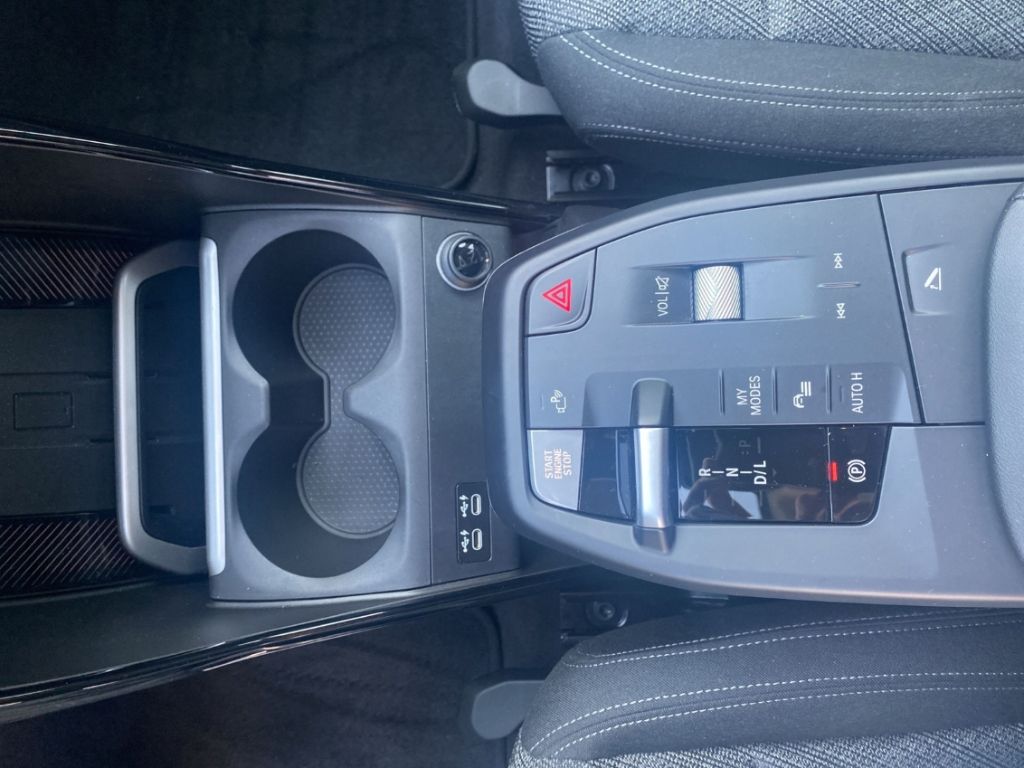 BMW X1 xDrive20d LiveCockpitPro - Samsaru's Car Outlet