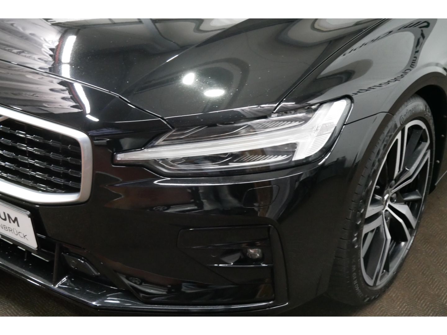 Volvo S60 R Design T5 Panor+LED+Navi+Kamera+Leder+19''