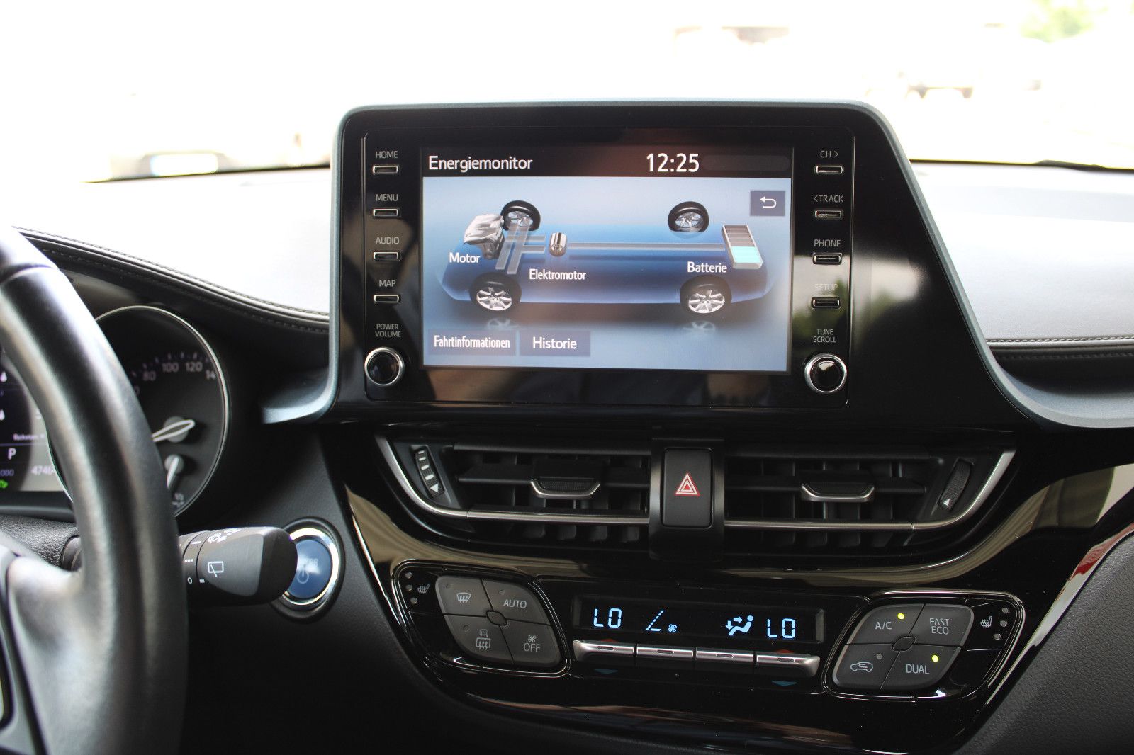 Toyota C-HR 2.0 Hybrid - Samsaru's Car Outlet