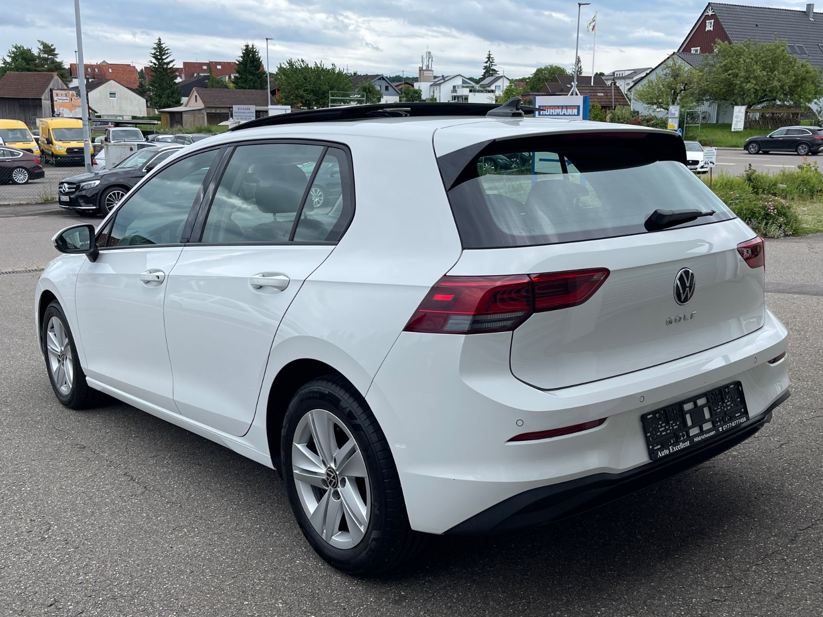 Volkswagen Golf VIII 2.0 TDI Life - Samsaru's Car Outlet