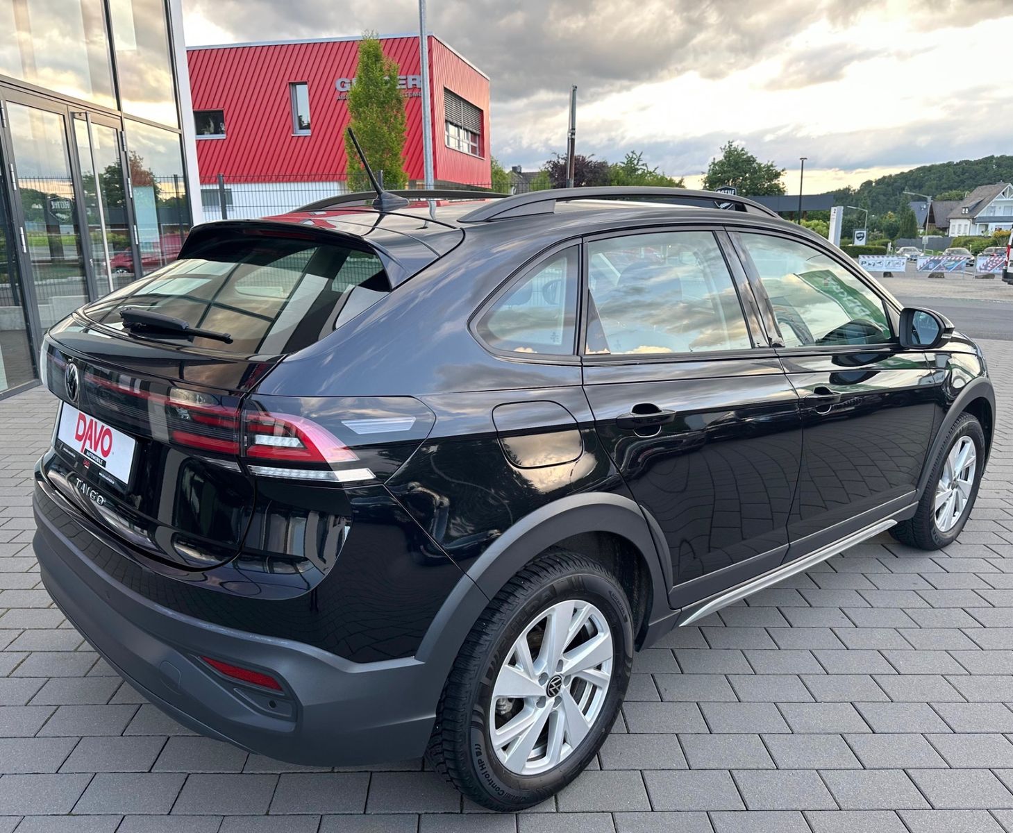 Volkswagen Taigo 1.0 TSI Life DSG - Samsaru's Car Outlet