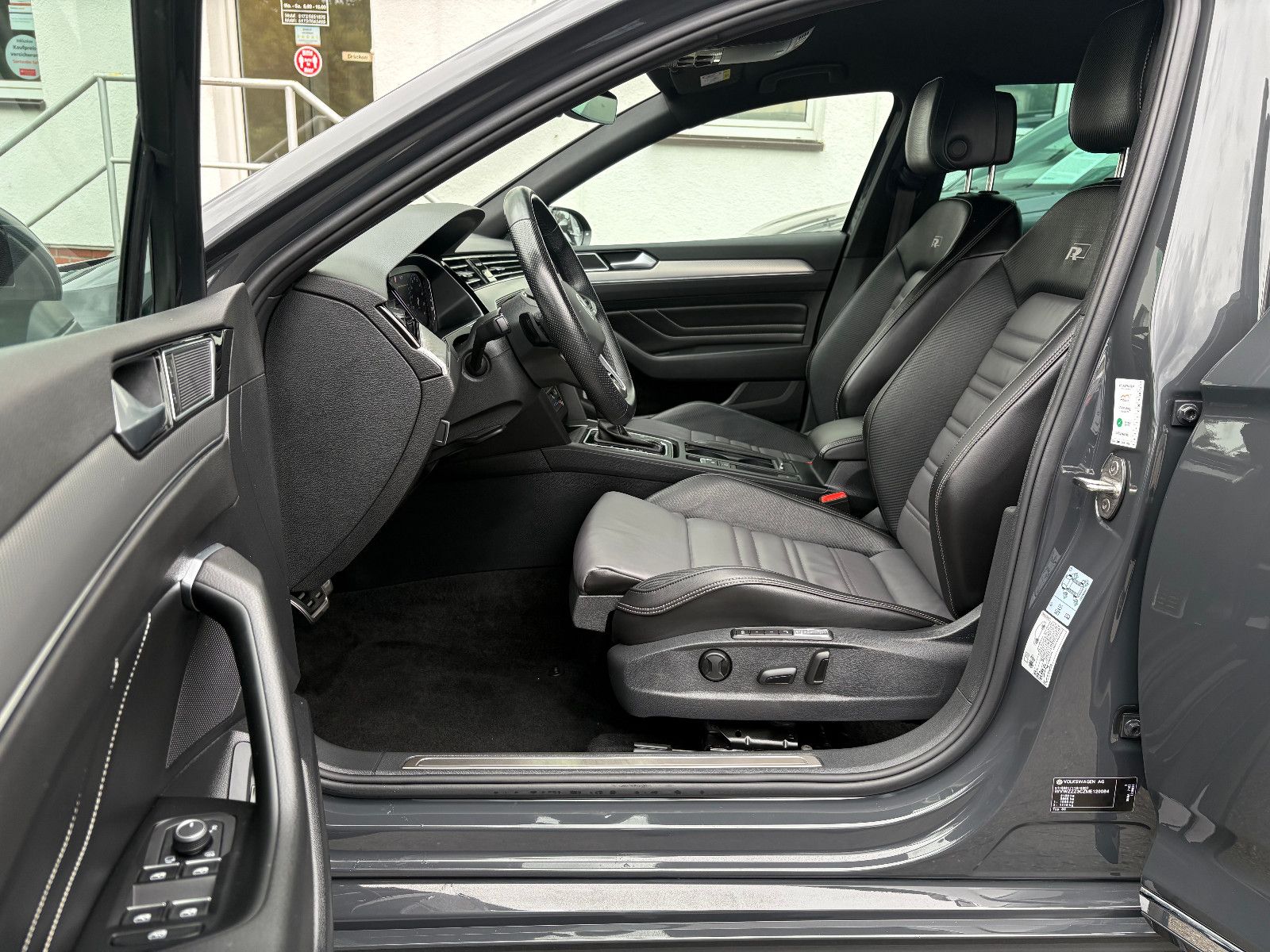 Volkswagen Passat 2.0 TSI DSG Variant 2x R LINE SPORT PAKET