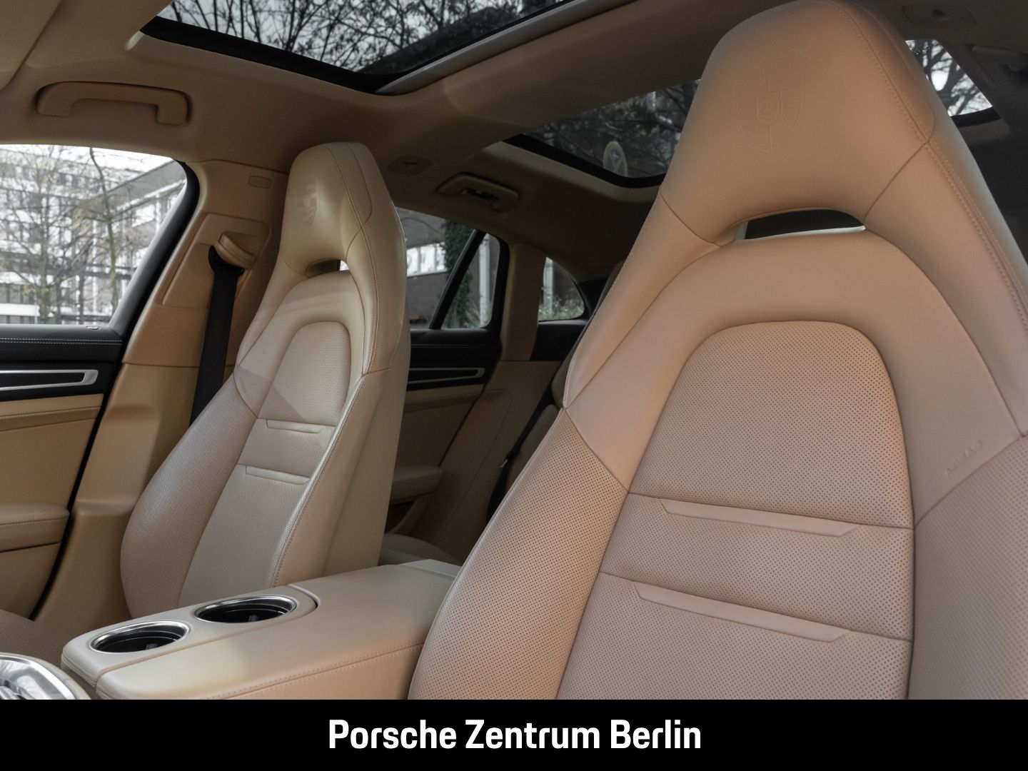 Porsche Panamera 4 E-Hybrid Sport Turismo Platinum Editi