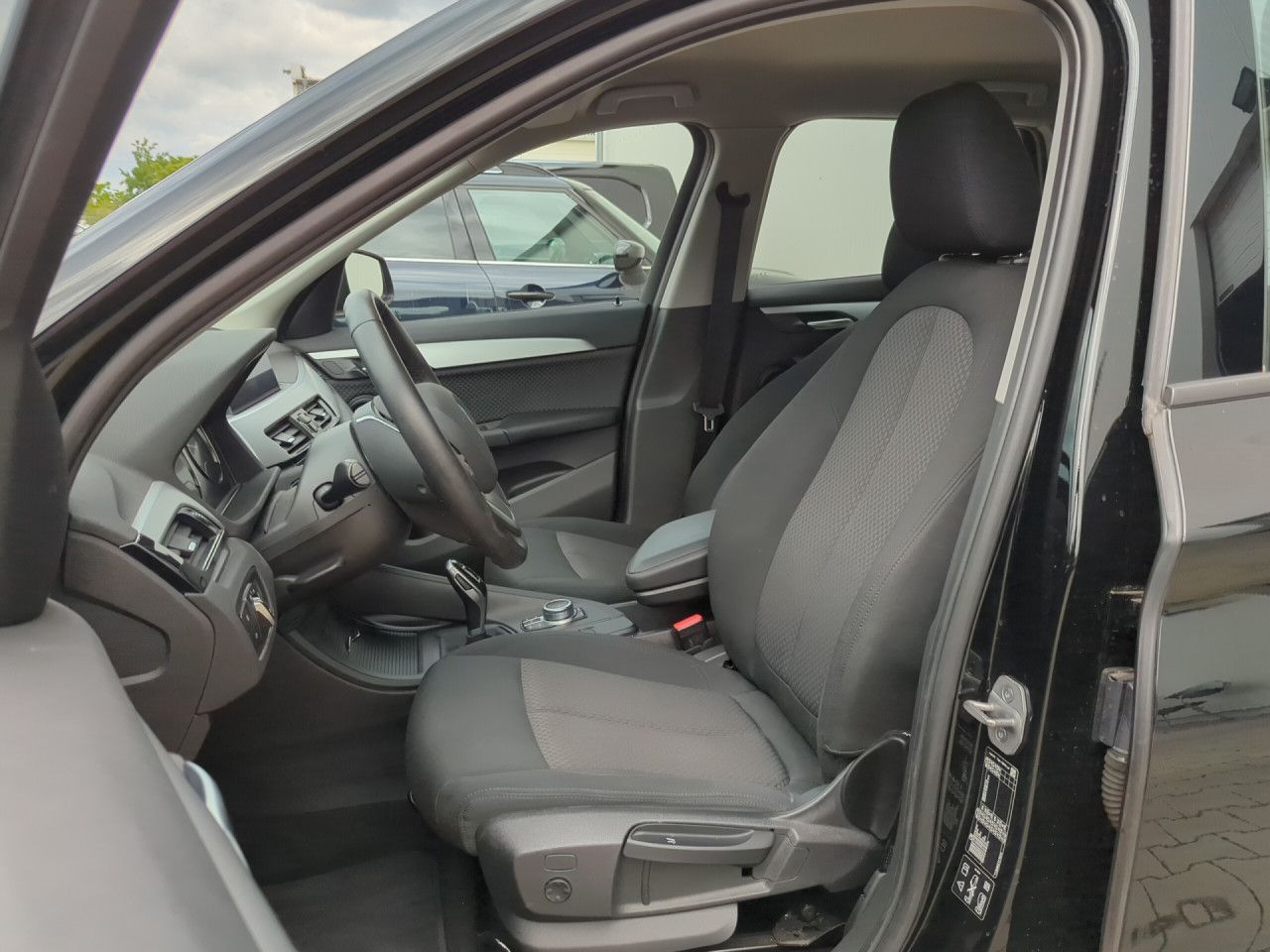 BMW X1 xDrive20d Advantage - Samsaru's Car Outlet