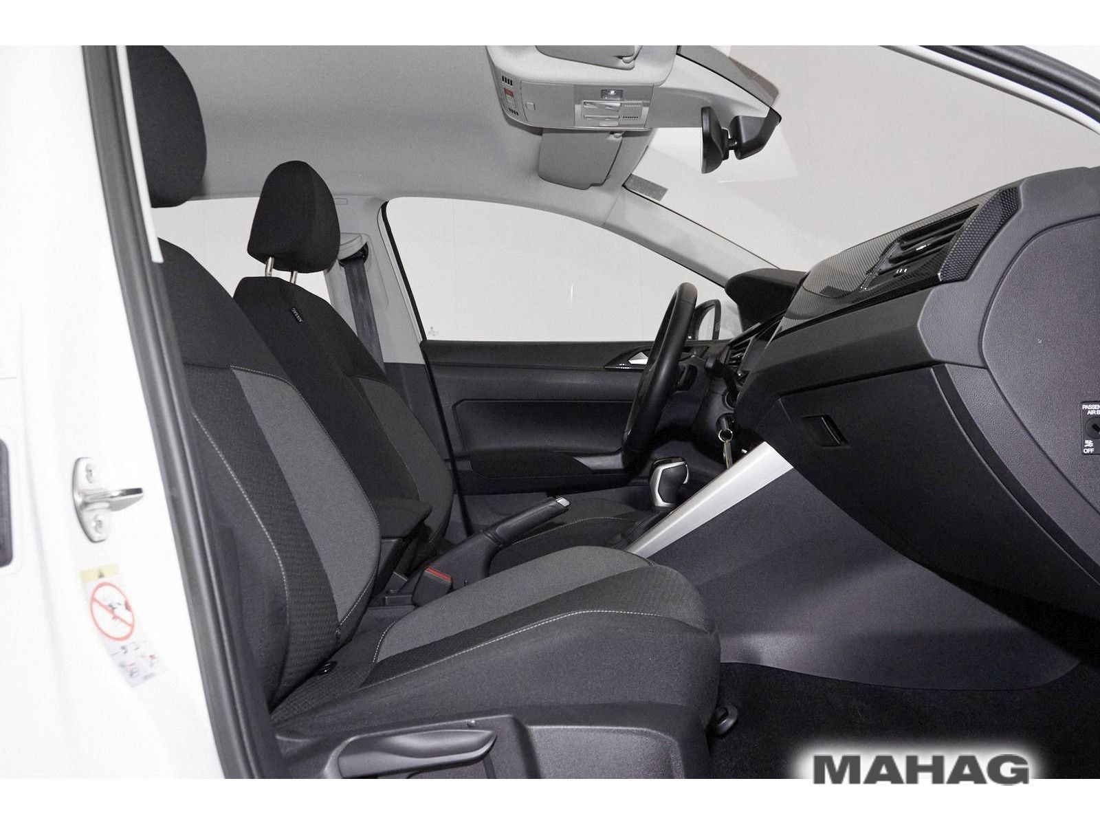 Volkswagen Taigo 1.0 TSI LIFE - Samsaru's Car Outlet