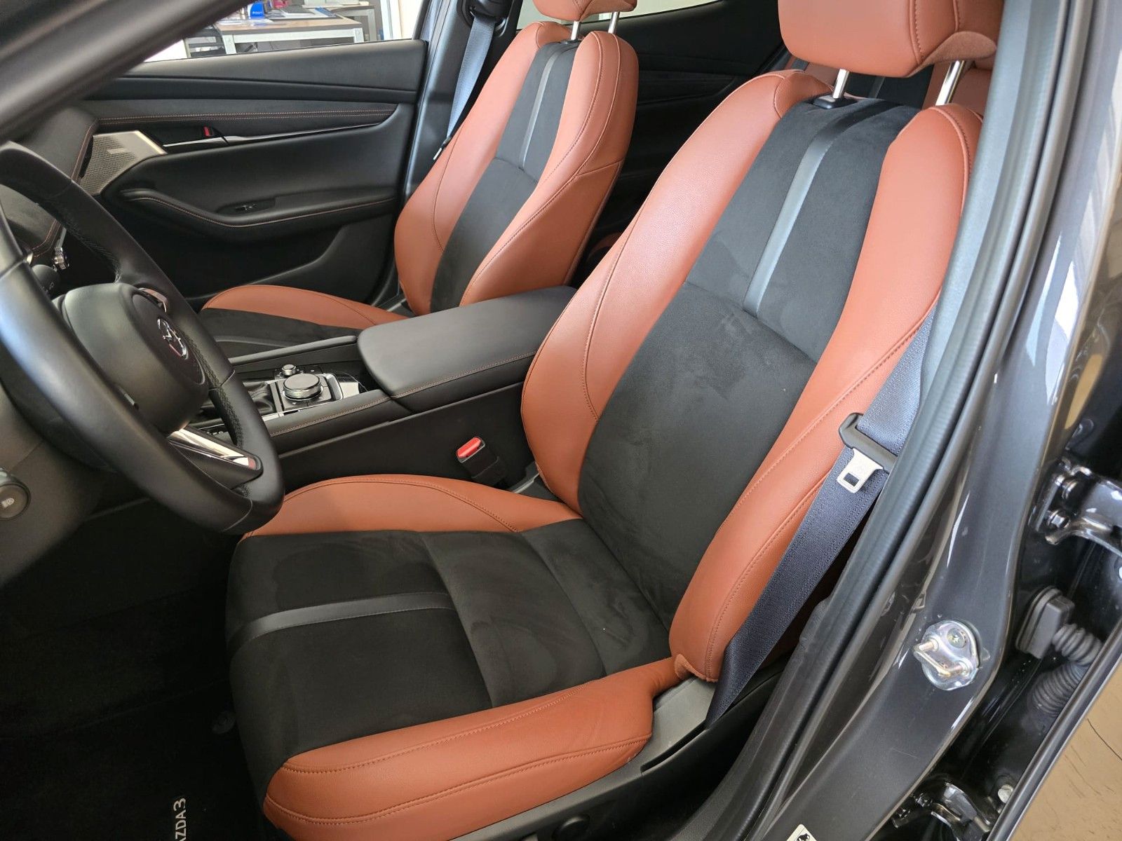 Mazda 3 Lim. 5-trg. Nagisa FWD 2.5l 140ps*HUD*RFK*BOSE