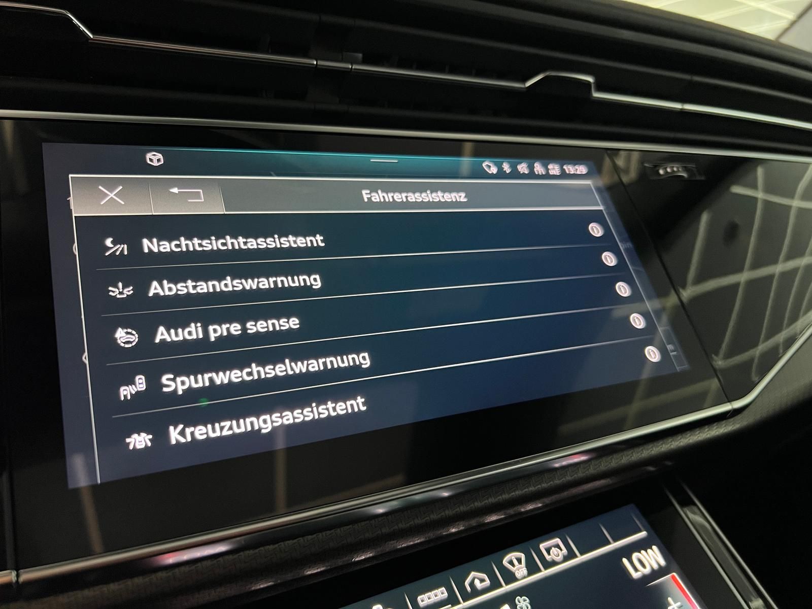 Audi RSQ8 KERAMIK Nachtsicht Pano AHK 360° B&O