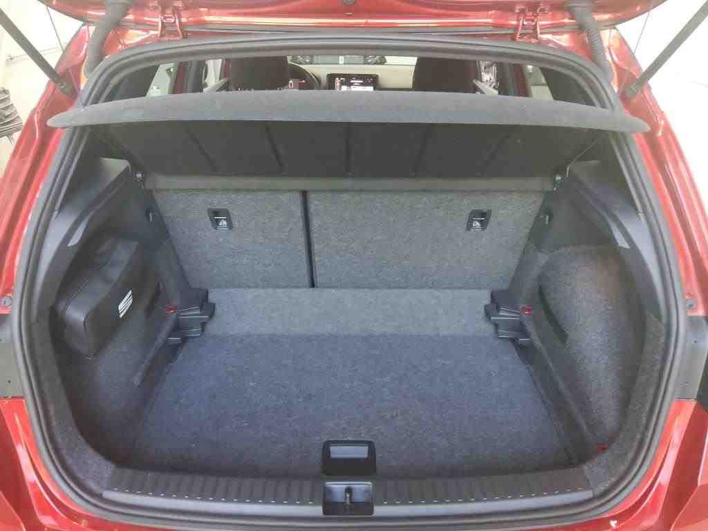 Seat Arona FR 1.5TSI DSG / Navi, ParkAssist, LED, AHK