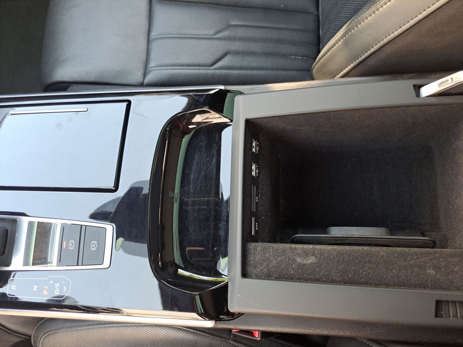 Audi A8 60 TFSIe - Samsaru's Car Outlet