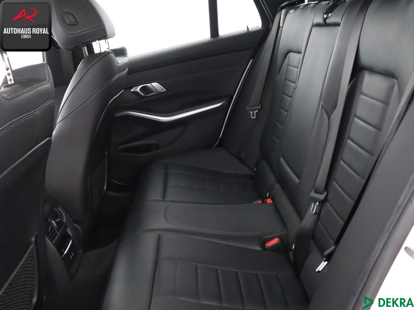 BMW 330 e T xDrive - Samsaru's Car Outlet