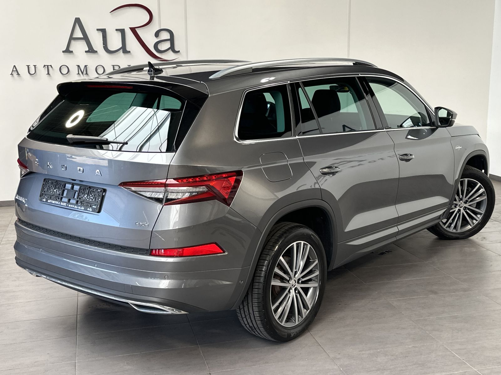 Skoda Kodiaq 4x4 L&K NAV+MATRIX+360+PANO+AHK+STANDHEIZ