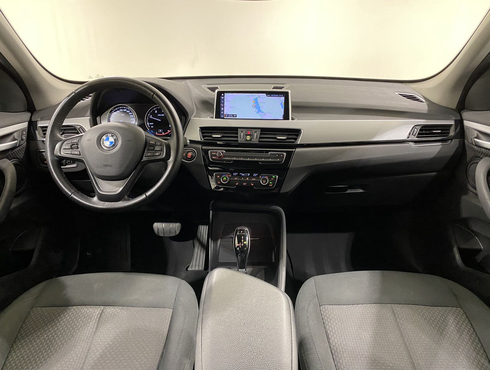 BMW X1 xDrive18d Aut - Samsaru's Car Outlet