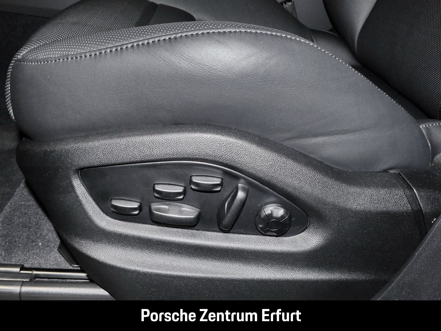 Porsche Cayenne E-Hybrid Coupe Matrix/SportDesign/22''/A
