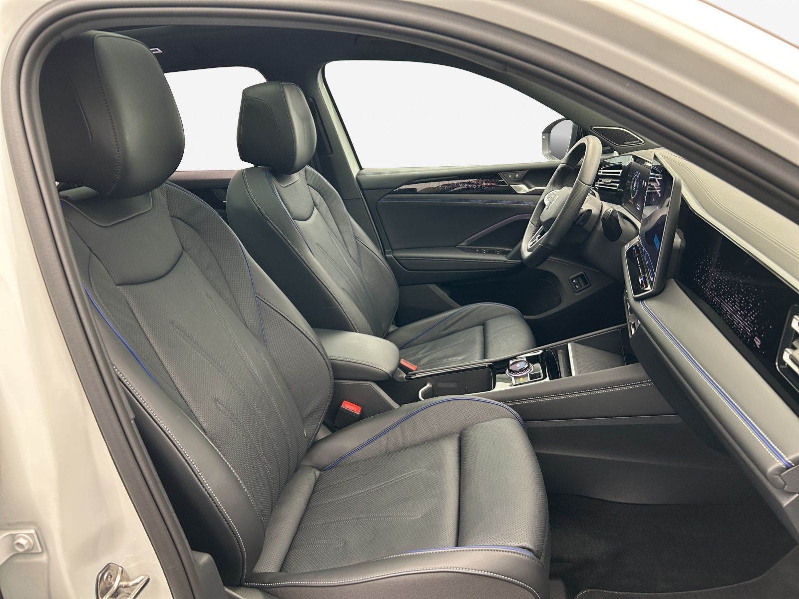 Volkswagen Tiguan R-Line 1.5 TSI eHybrid*NAVI*PANO*LEDER*BL
