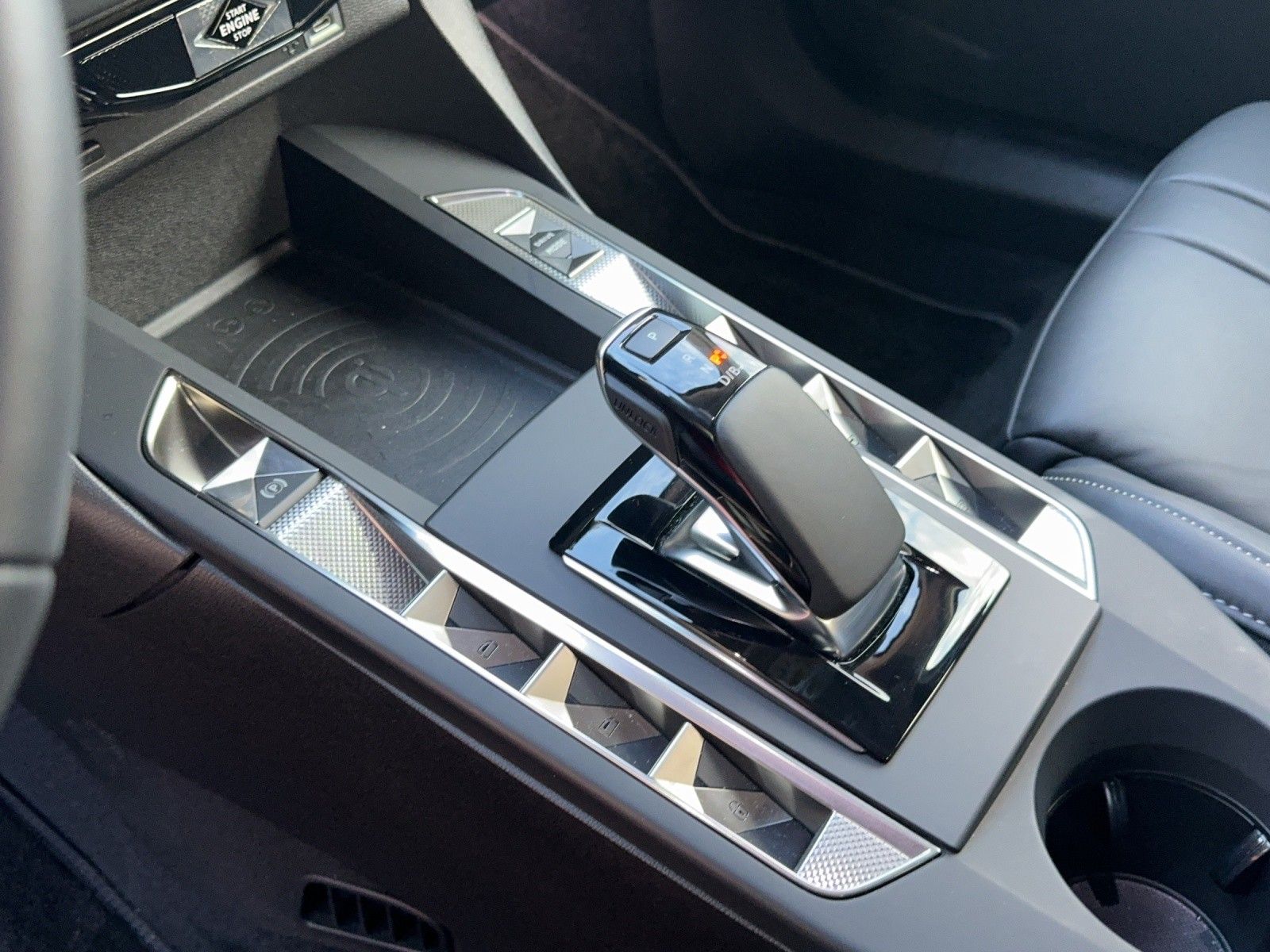 DS Automobiles DS 3 Opéra E-Tense Top Angebot DS3 E-tense Leder
