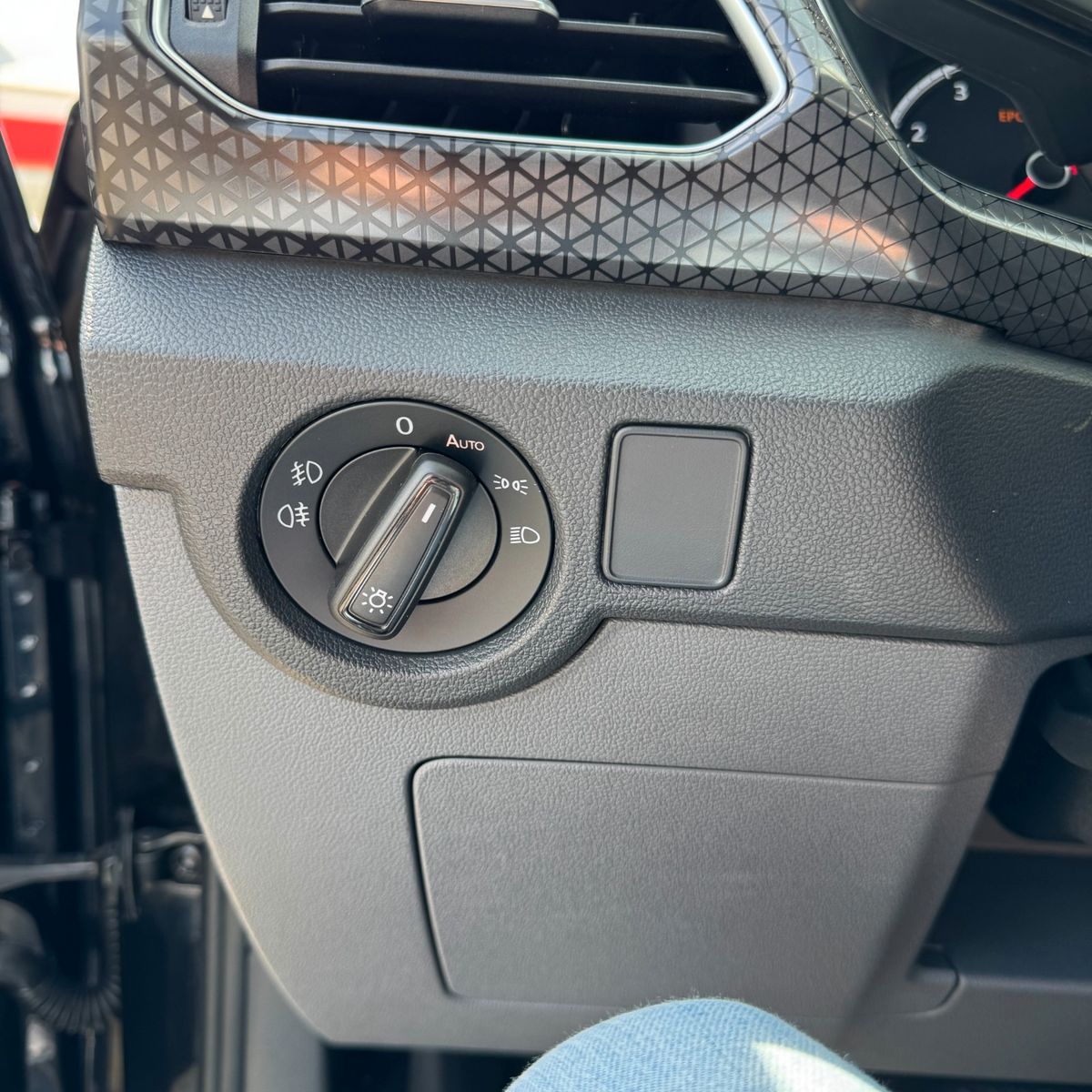 Volkswagen T-Cross Style - Samsaru's Car Outlet