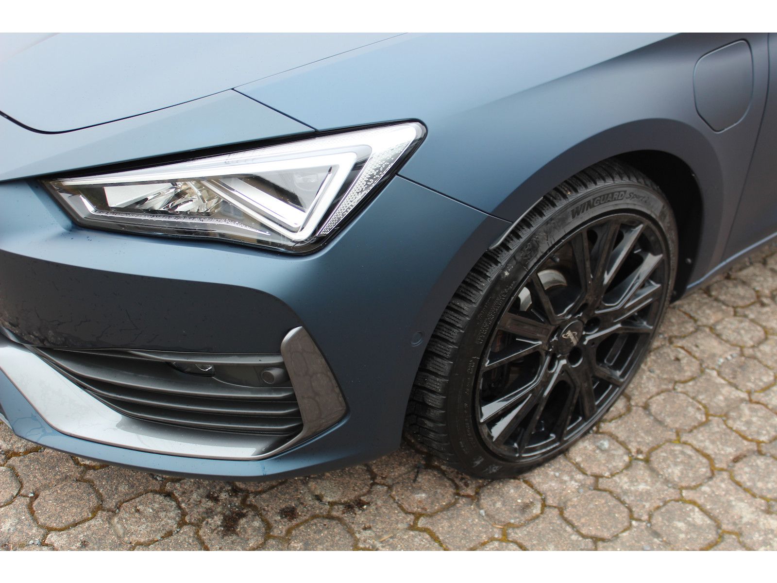 Cupra Leon VZ e-Hybrid - Samsaru's Car Outlet