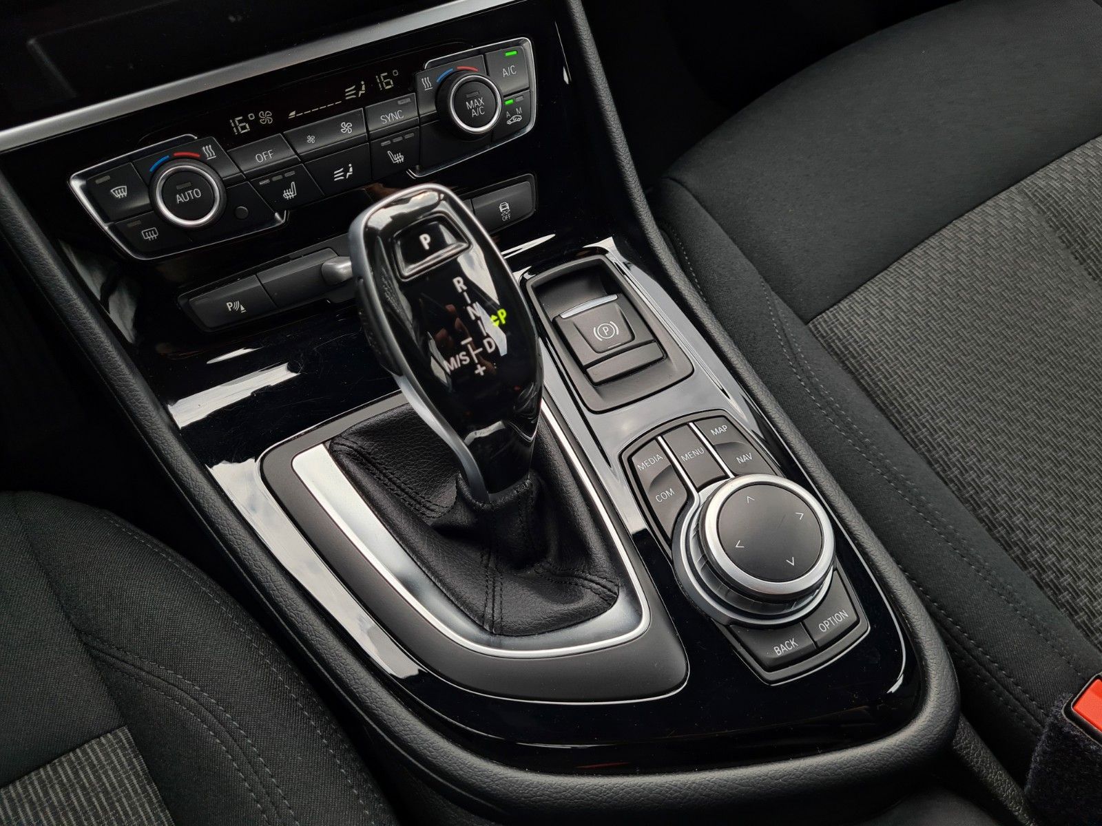 BMW 218 d GT Advantage - Samsaru's Car Outlet