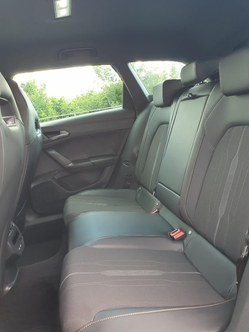 Cupra Leon Sportstourer VZ - Samsaru's Car Outlet