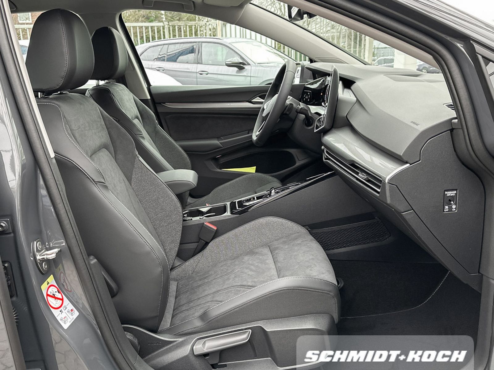 Volkswagen Golf VIII 1.5 eTSI Style DSG LED Matrix, Navi