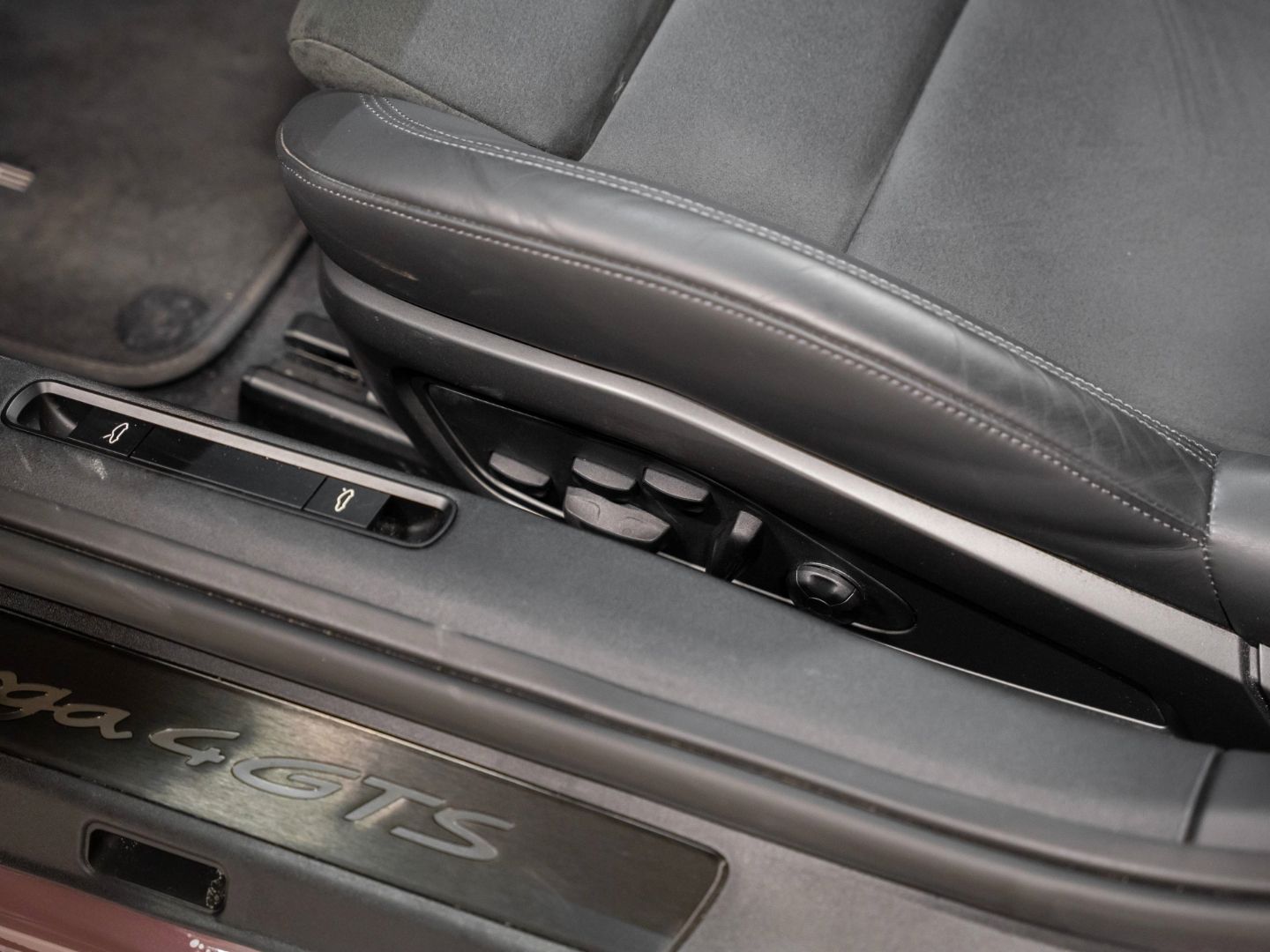 Porsche 911 Targa 4 GTS Surround View BOSE PDCC LED-Matr