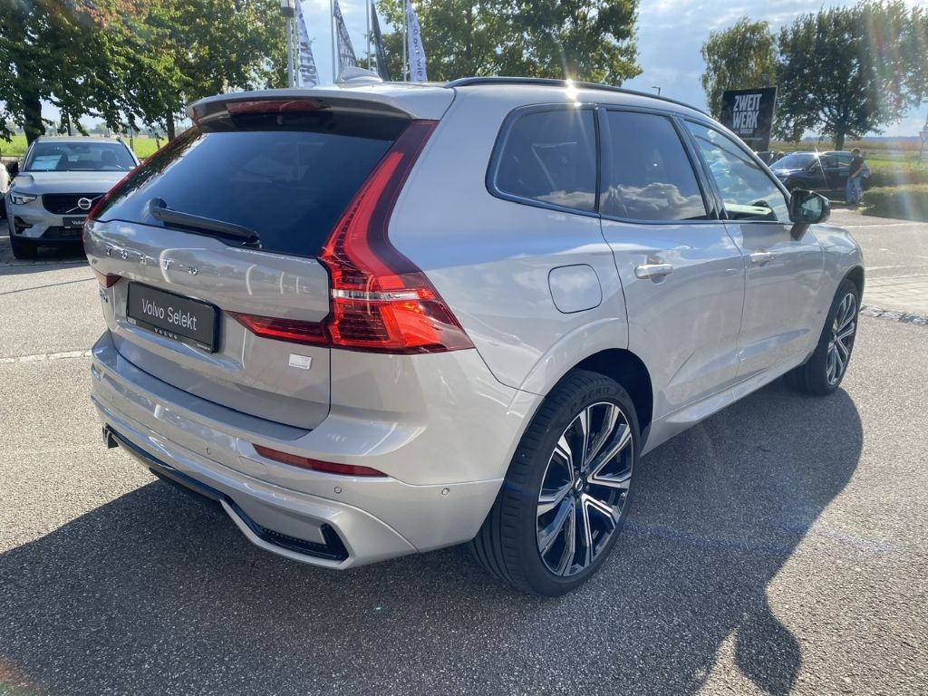 Volvo XC60 R Design Recharge Plug-In Hybrid AWD T8 Twi