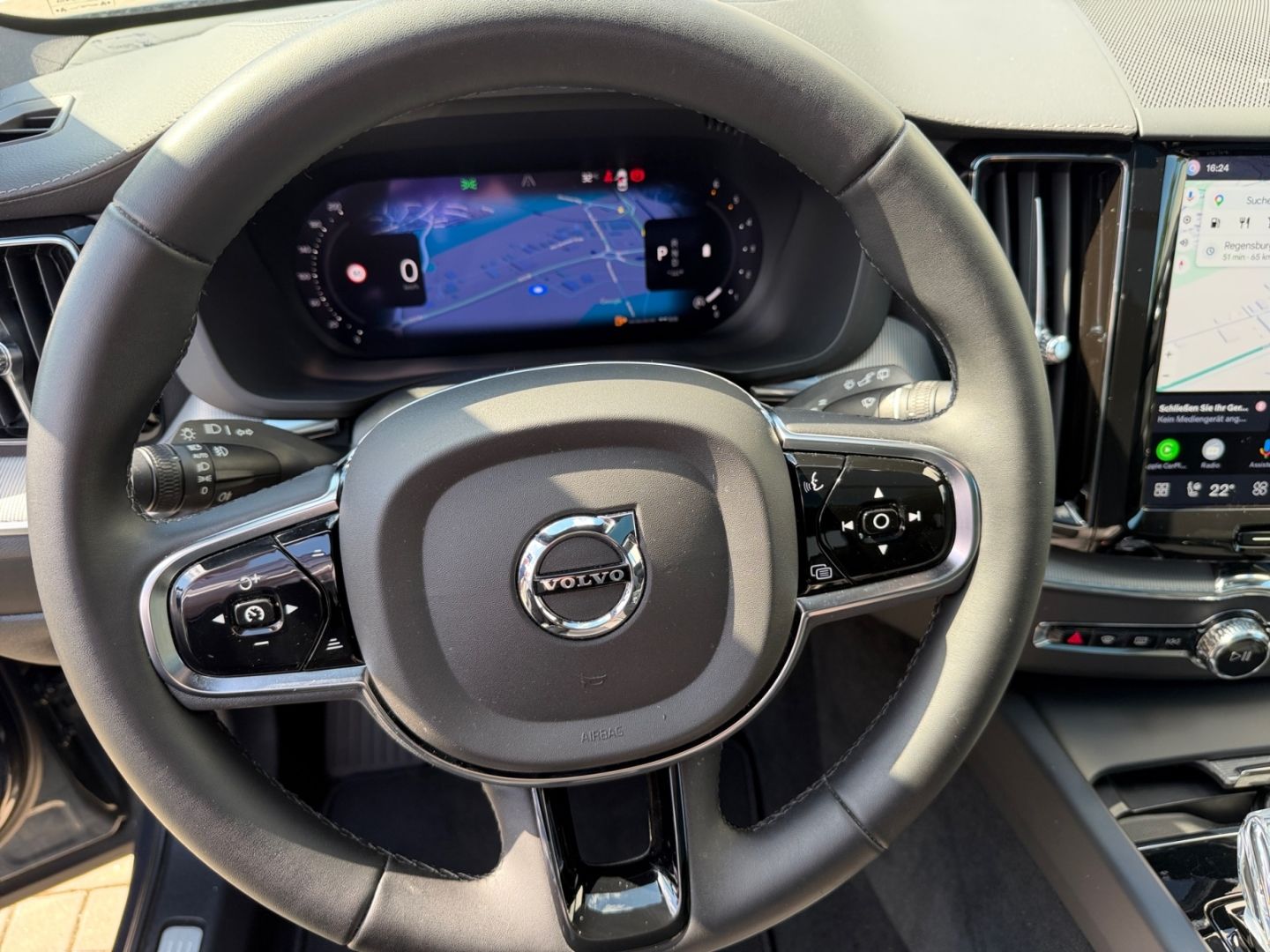 Volvo XC60 Ultimate Dark AWD B4 Diesel HUD StandHZG AH