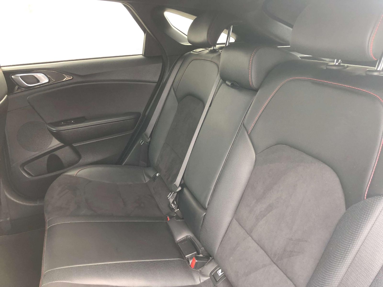 Kia ProCeed 1.6 T-GDI GT - Samsaru's Car Outlet