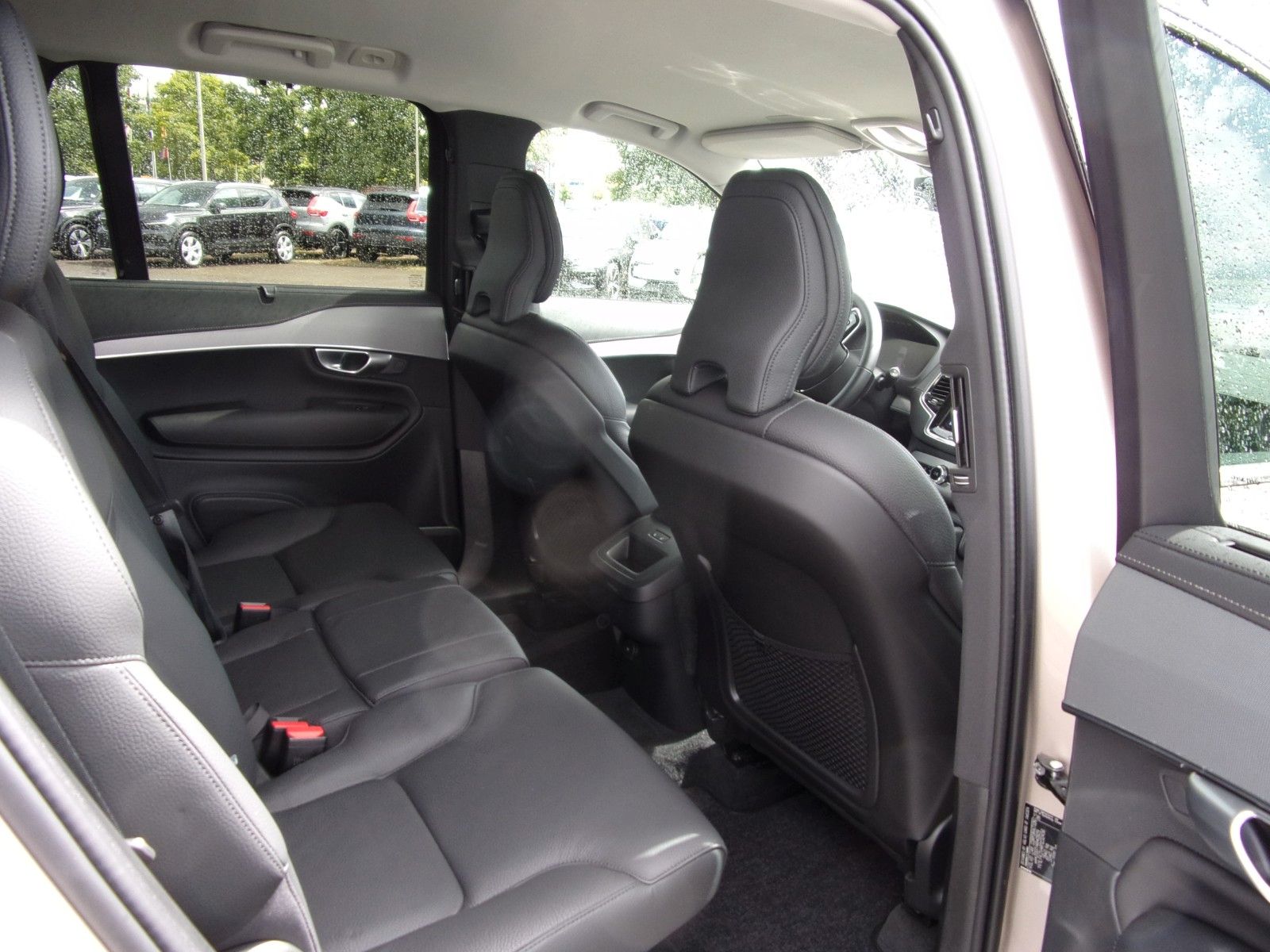 Volvo XC 90 B5 Plus Bright AWD - Samsaru's Car Outlet
