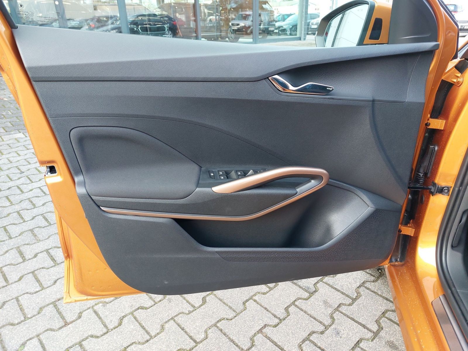 Skoda Fabia 1.0 TSI Drive CARPLAY*LED*KAMERA*AHK*ACC