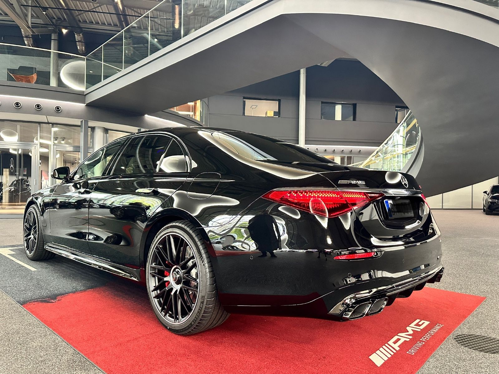 Mercedes-Benz S 63 AMG e 4Matic+ - Samsaru's Car Outlet