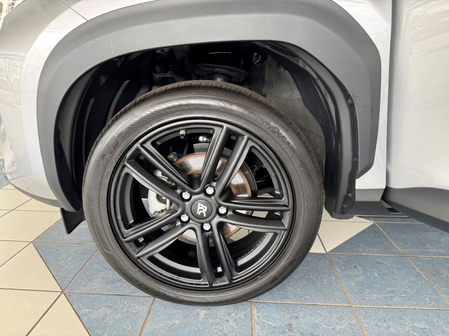 Toyota Yaris Cross Hybrid Team DK 18Zoll Sitzheizung Le