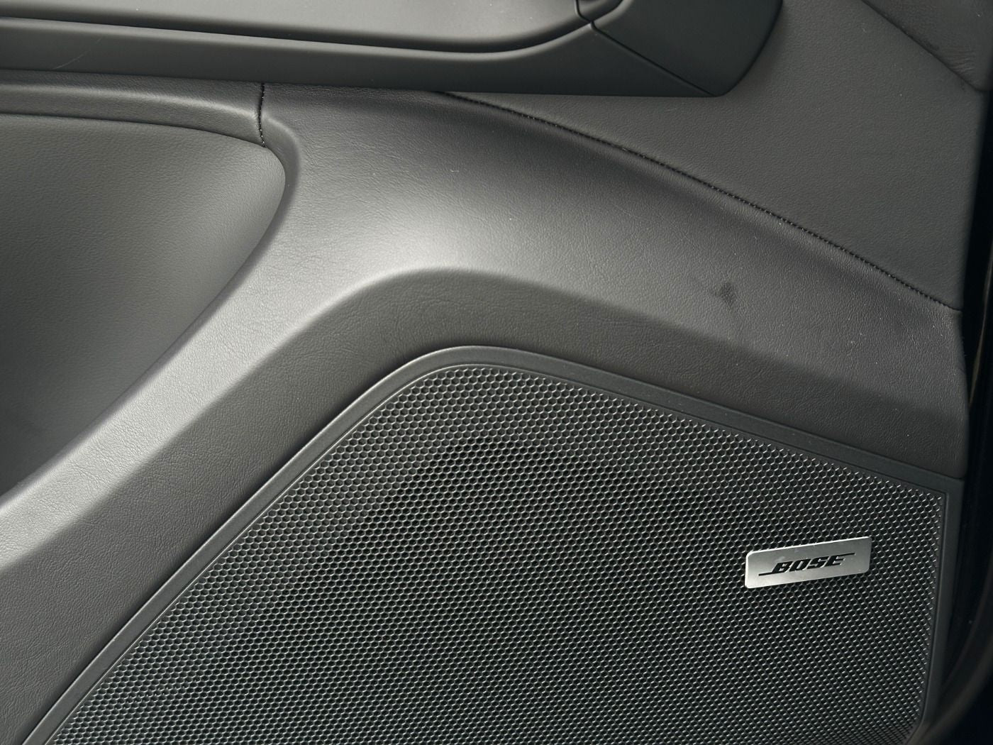 Porsche Cayenne E-Hybrid PANO BOSE Sportlenkrad