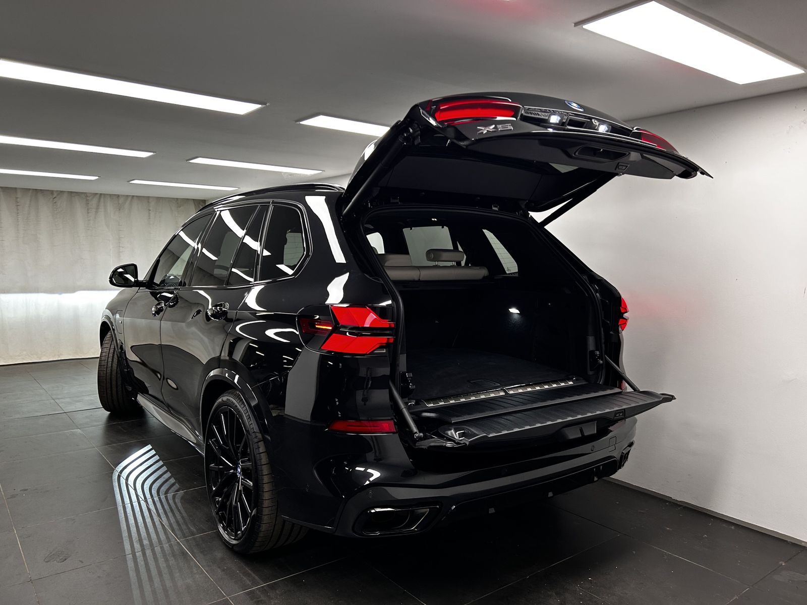 BMW X5 xDrive50e M Sportpaket Pro B&W Pano. AHK DAB