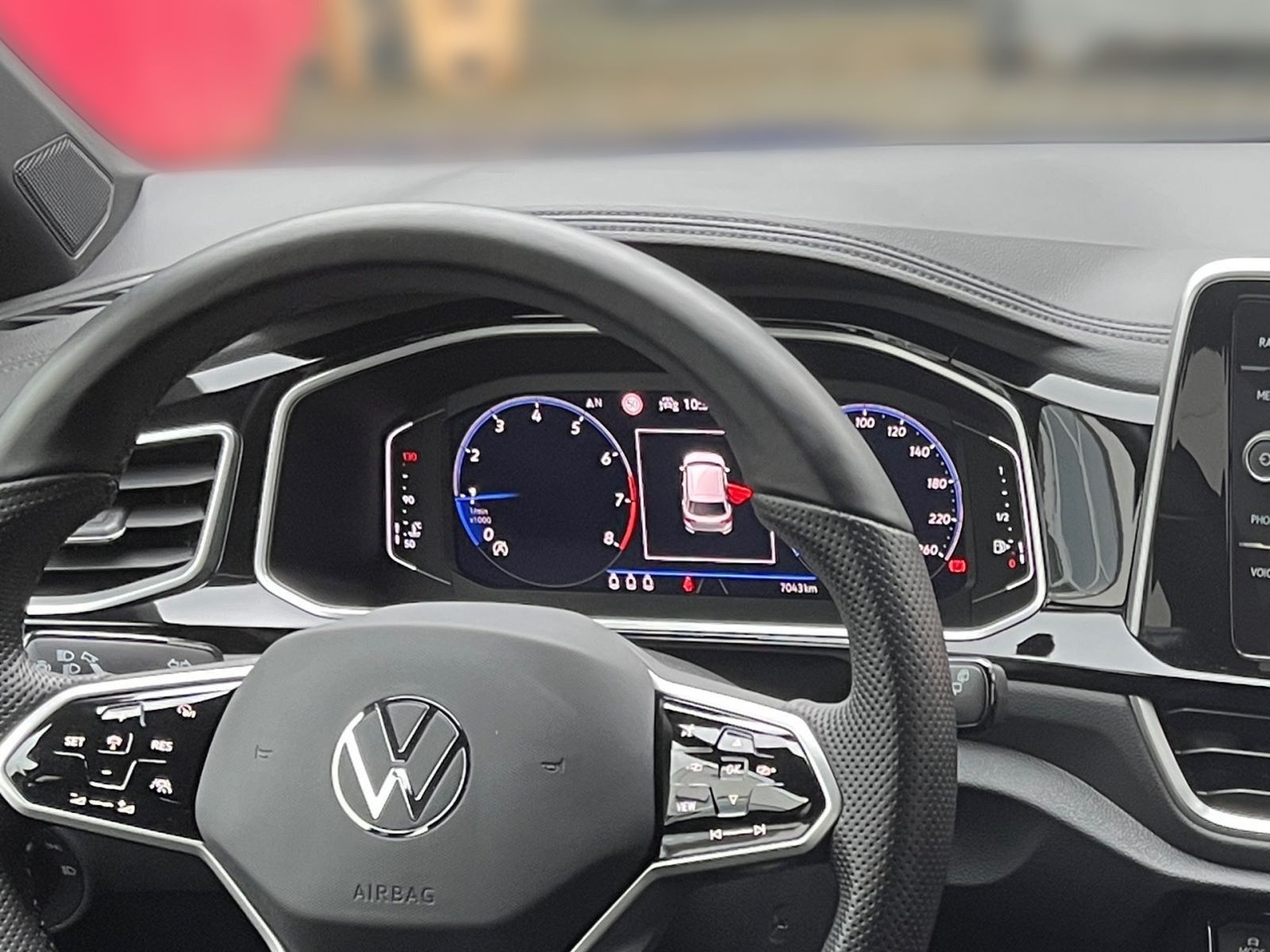 Volkswagen T-Roc 1.0 TSI R-LINE - Samsaru's Car Outlet