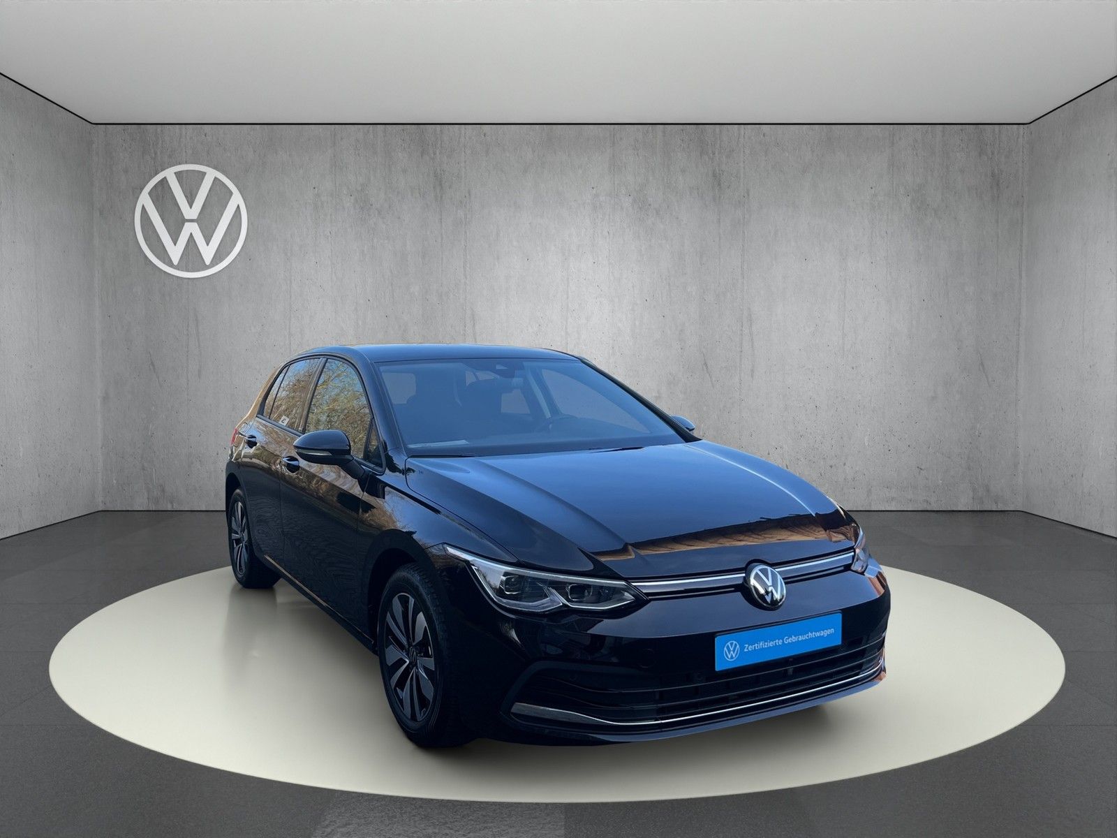 Volkswagen Golf VIII 1.5 eTSI Move - Samsaru's Car Outlet