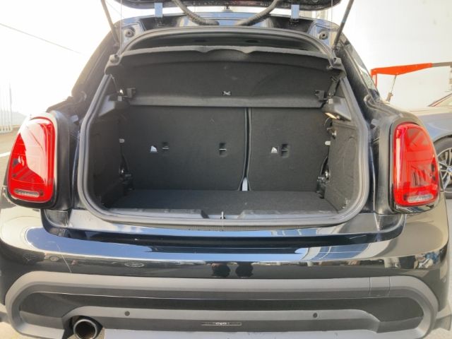 MINI Cooper Premium - Samsaru's Car Outlet