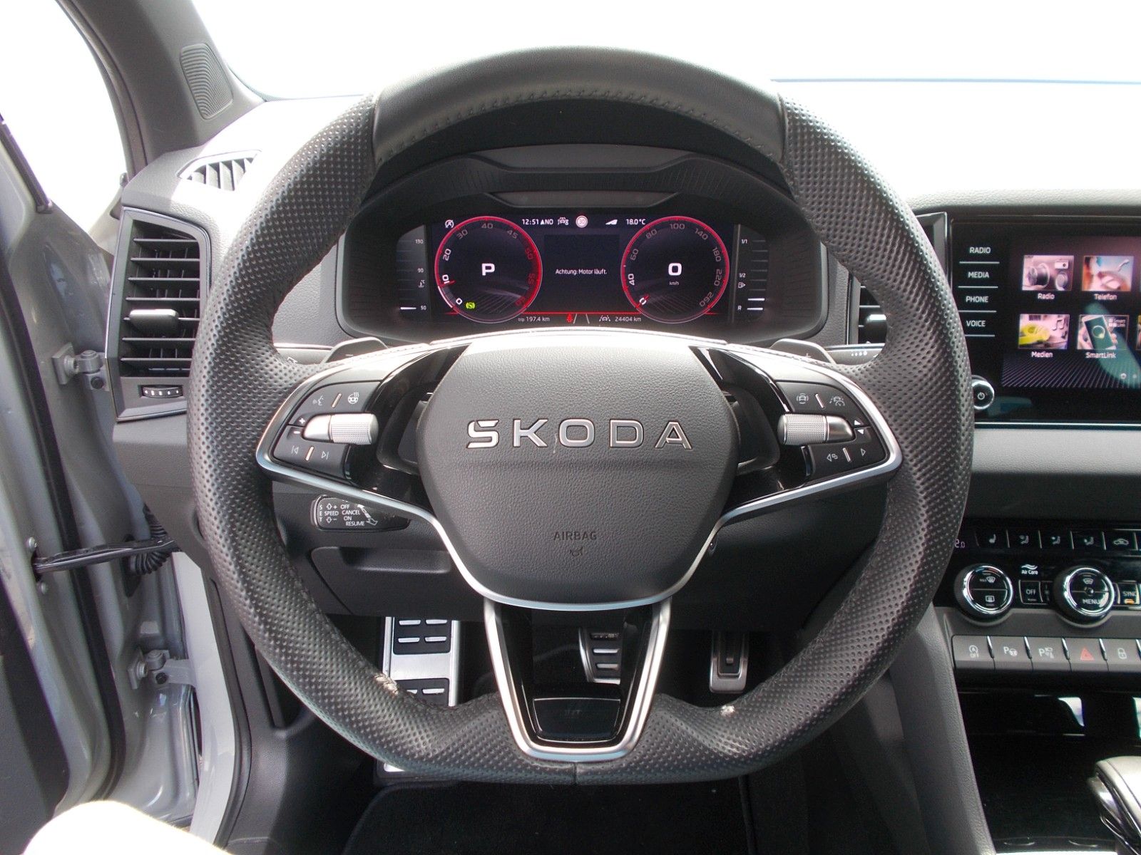 Skoda Karoq Sportline 2.0 TDI 4x4 * ACC * AHK * 360° !