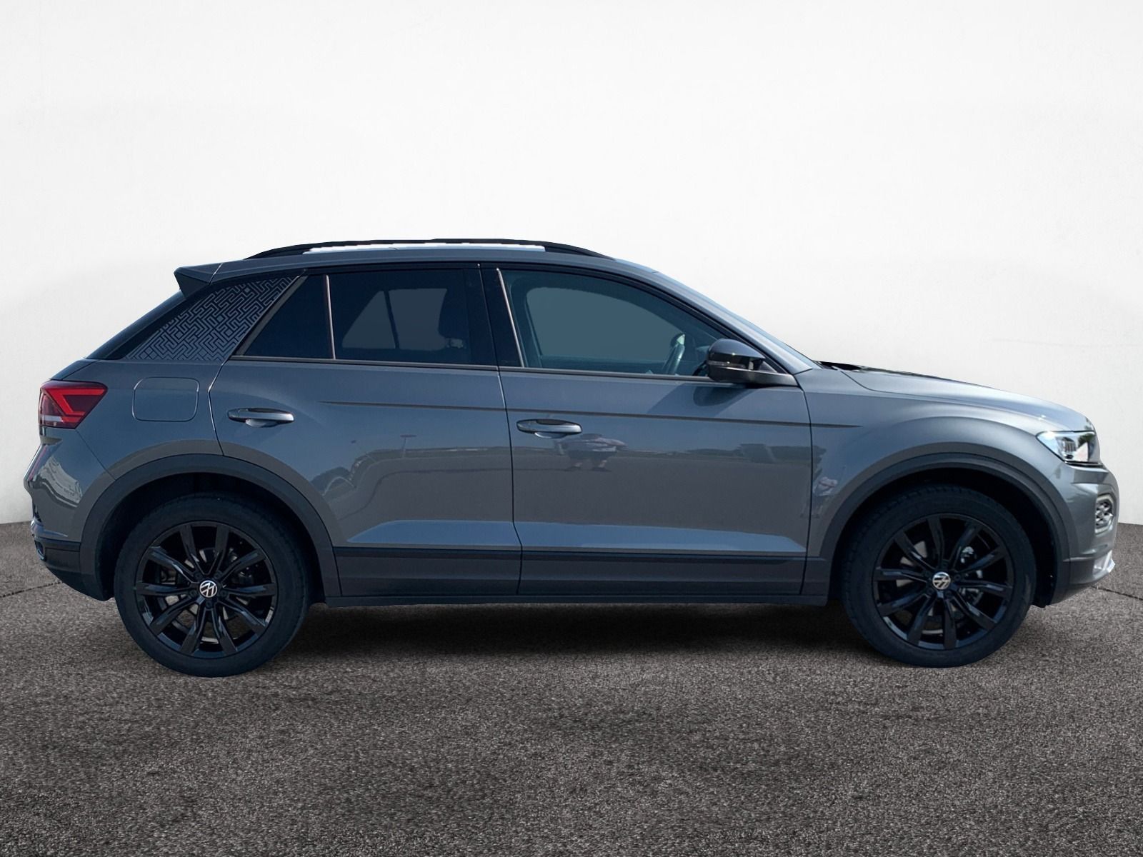 Volkswagen T-Roc 1.5 TSI Sport+Back - Samsaru's Car Outlet
