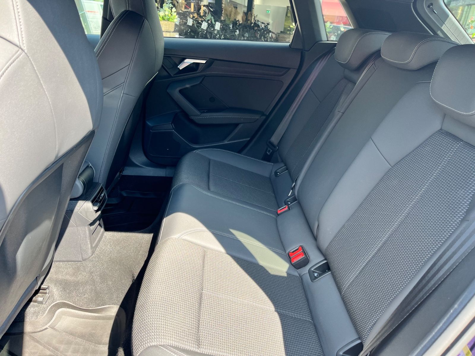 Audi A3 Sportback 35 TFSI S line - Samsaru's Car Outlet