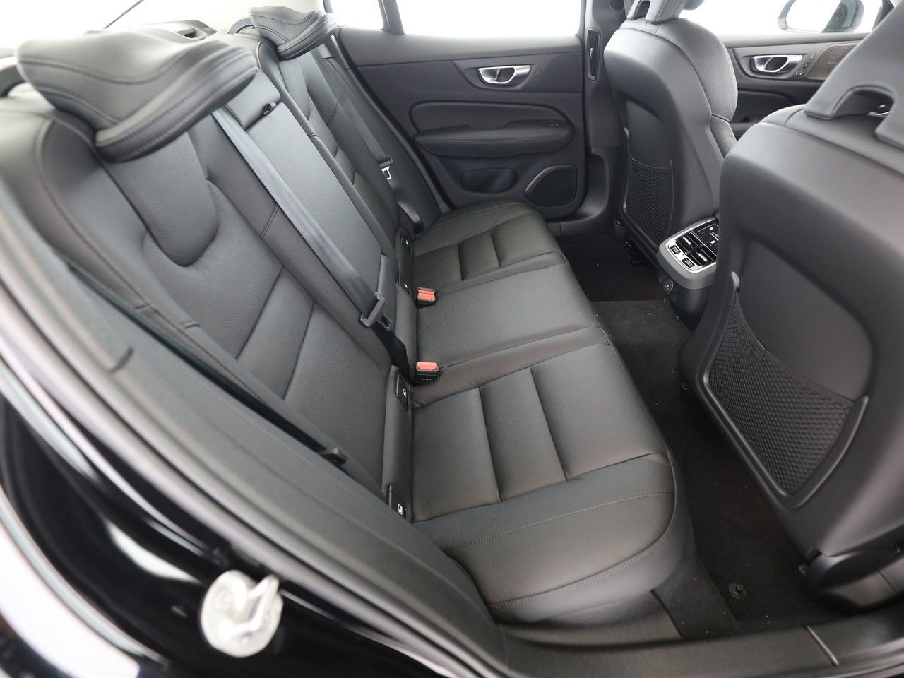 Volvo S60 B5 Ultimate Dark AWD*S-ZINS 1,99% eff.*STHZ