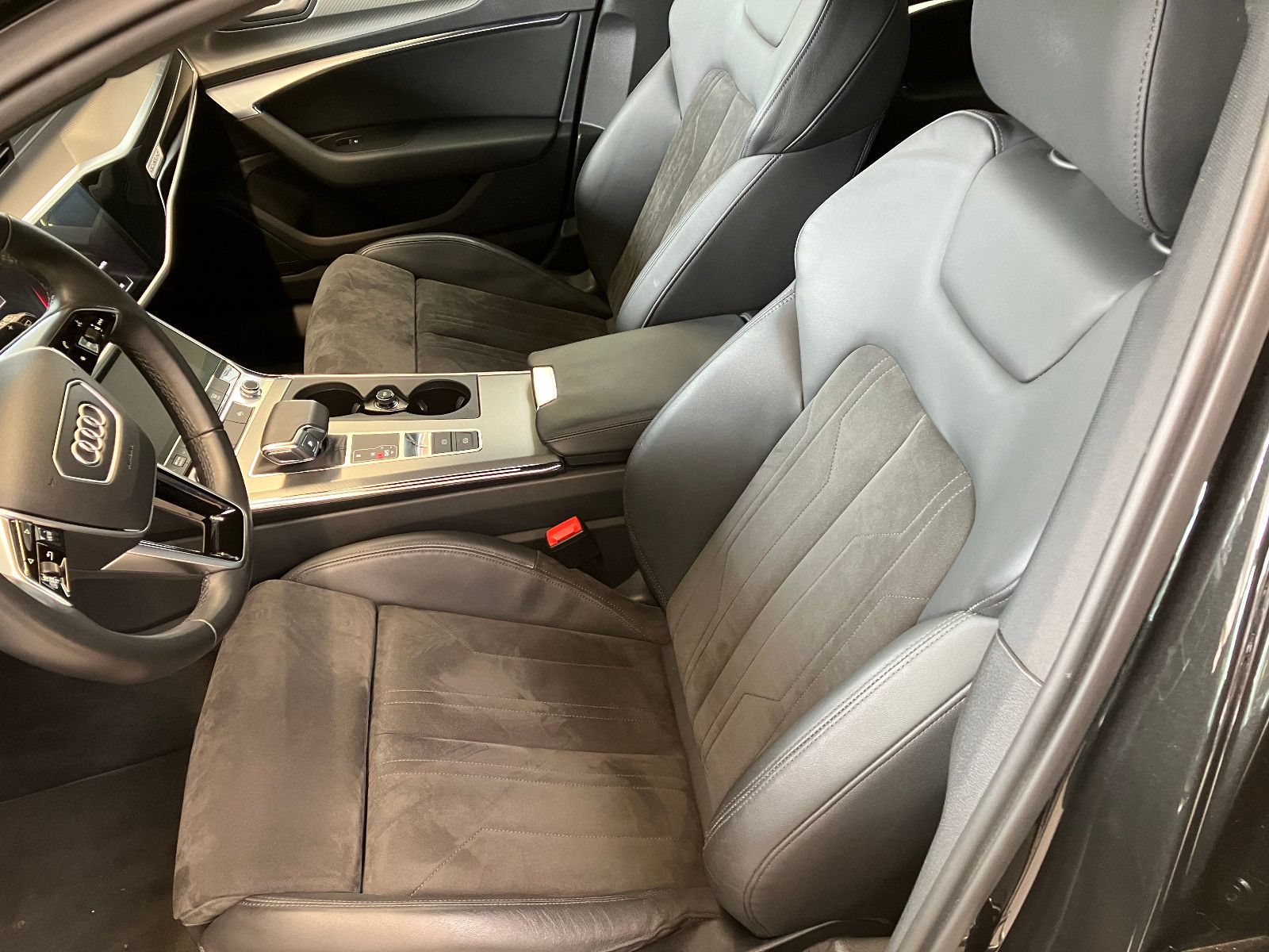 Audi A6 Avant 45 TDI quattro design - Samsaru's Car Outlet