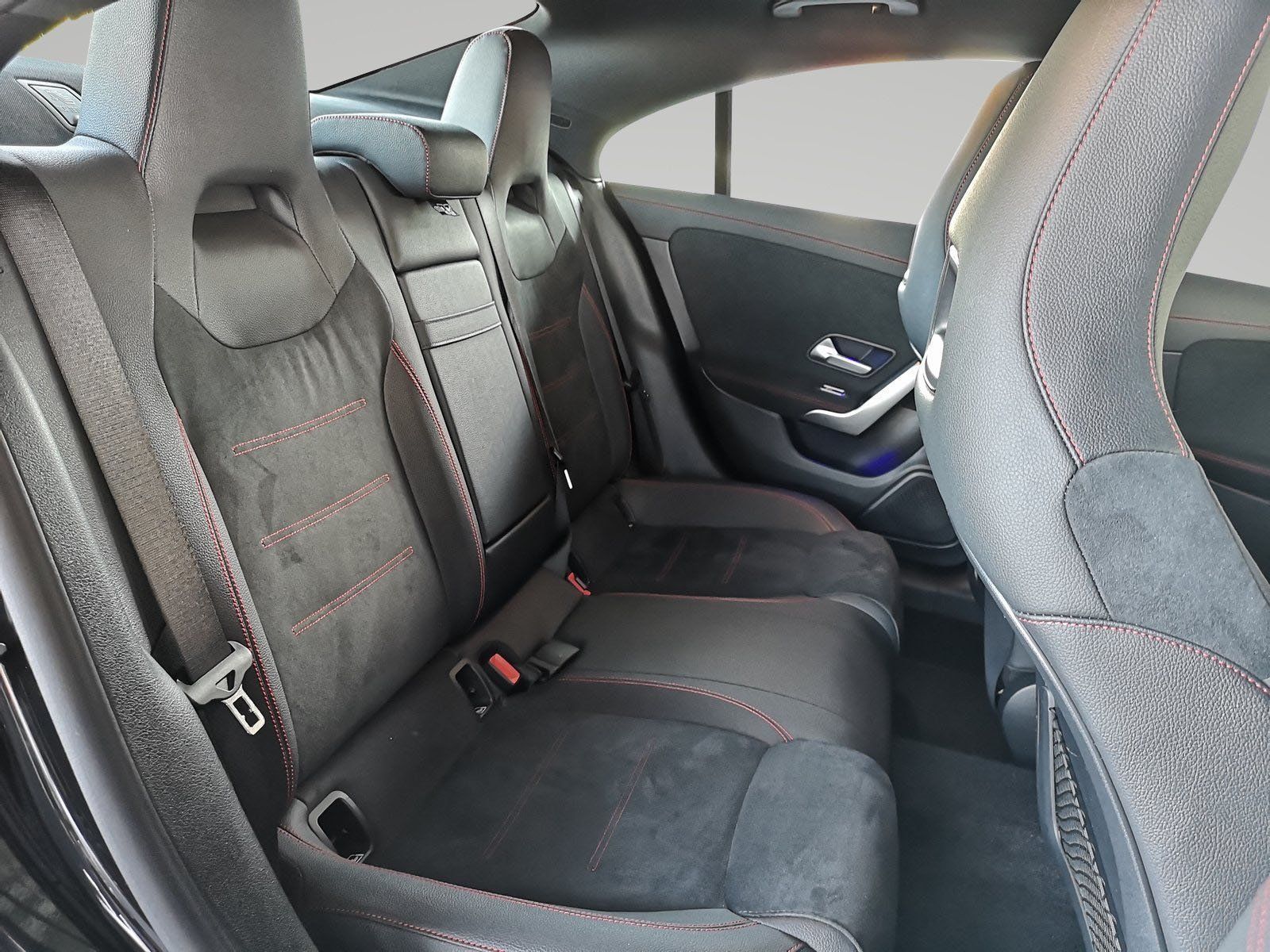 Mercedes-Benz CLA 200 Coupé AMG Line - Samsaru's Car Outlet