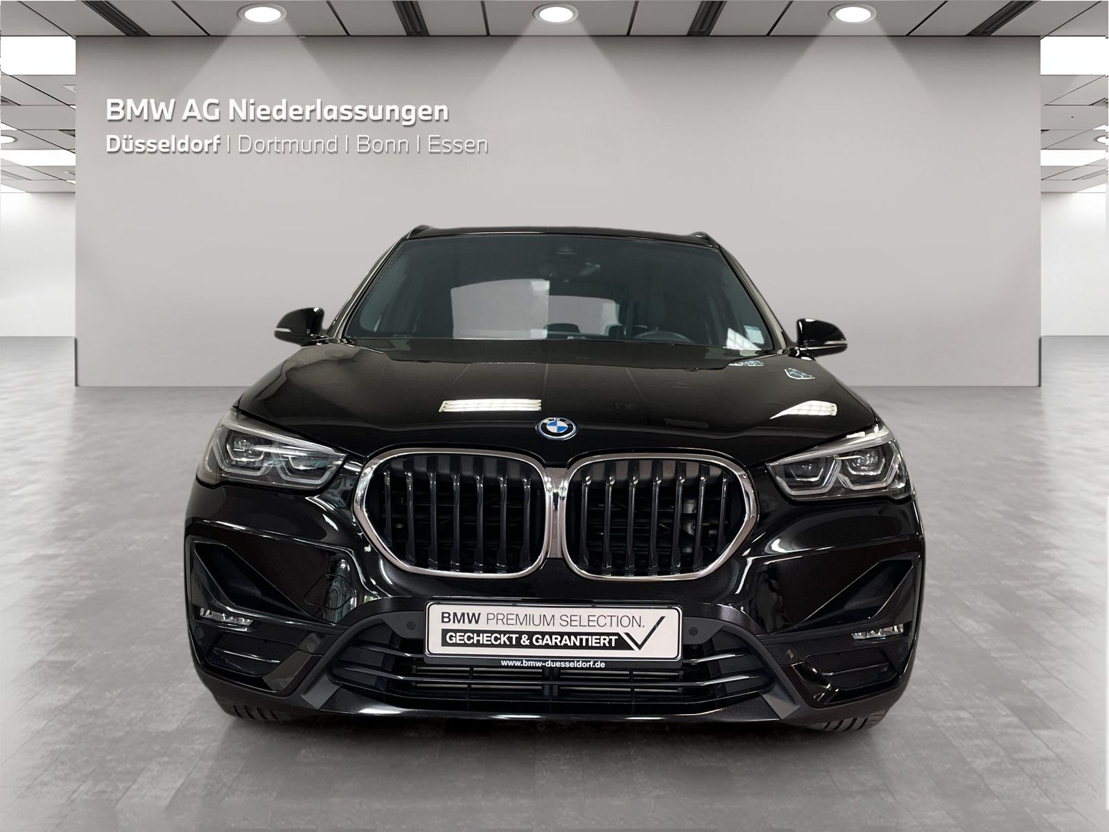 BMW X1 xDrive25e Sport Line - Samsaru's Car Outlet
