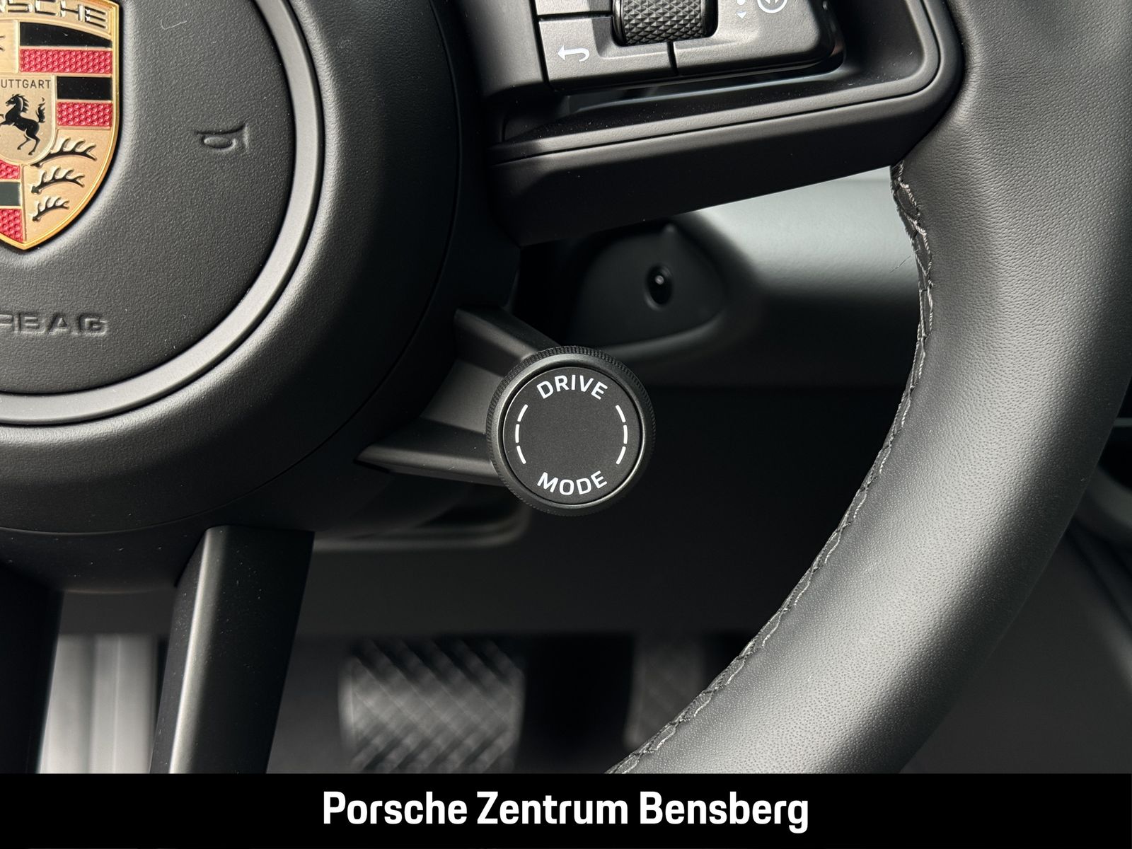 Porsche Macan Electric 4