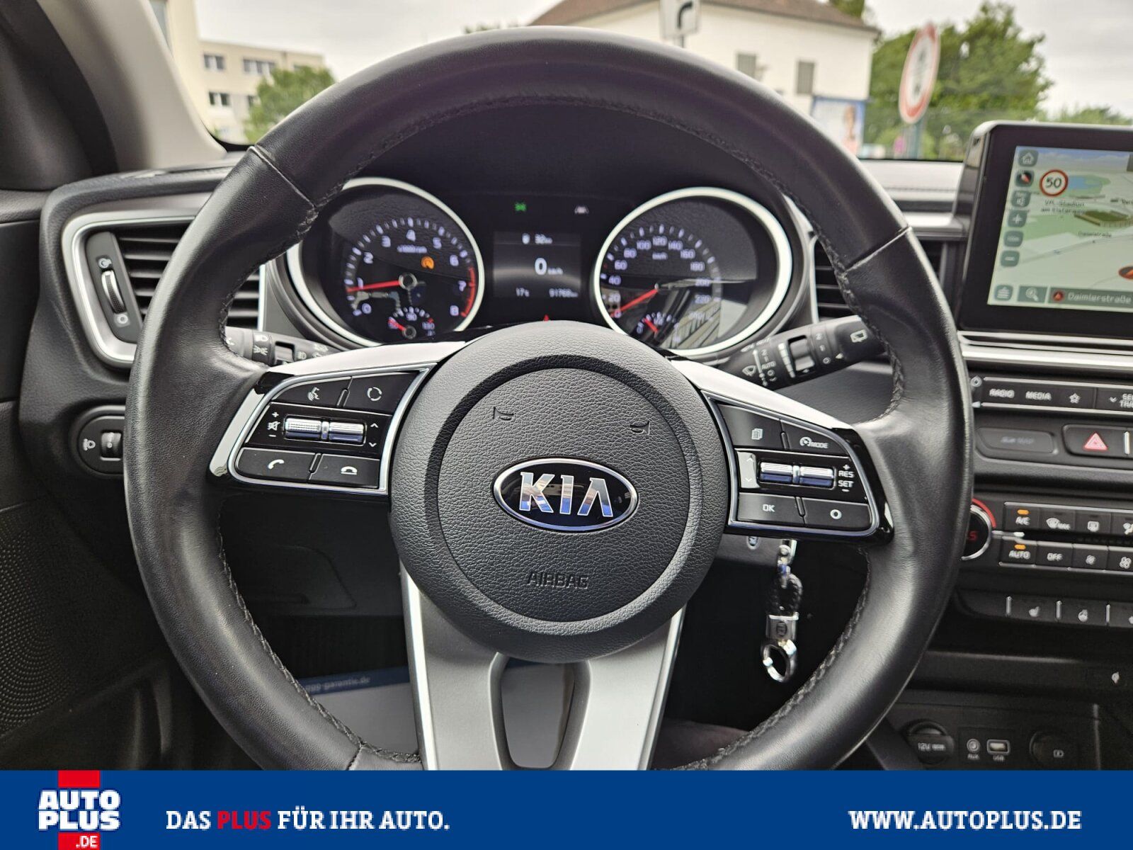 Kia Ceed SW 1.4 Attract - Samsaru's Car Outlet