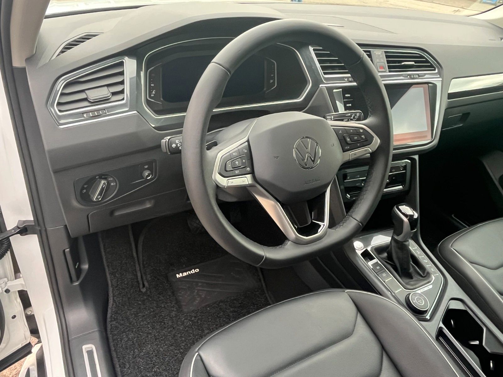 Volkswagen Tiguan 2.0 TDI DSG Top-Ausstattung - Samsaru's Car Outlet