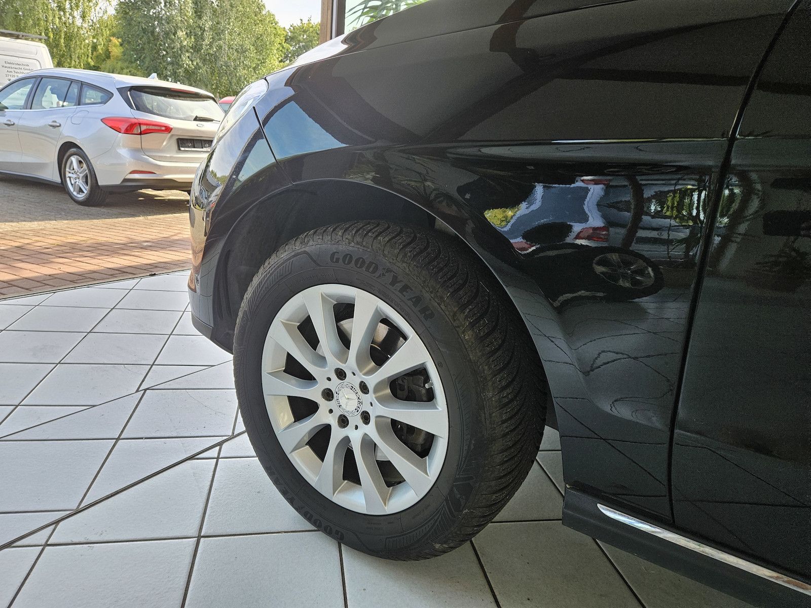 Mercedes-Benz ML 350 BlueTEC 4M ILS Navi Leder HUD AHK GSD RFK